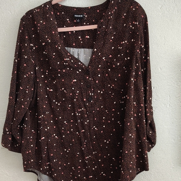 torrid Tops - Torrid Brown Blouse With Hearts with 3/4 Sleeves and Mandarin Collar
